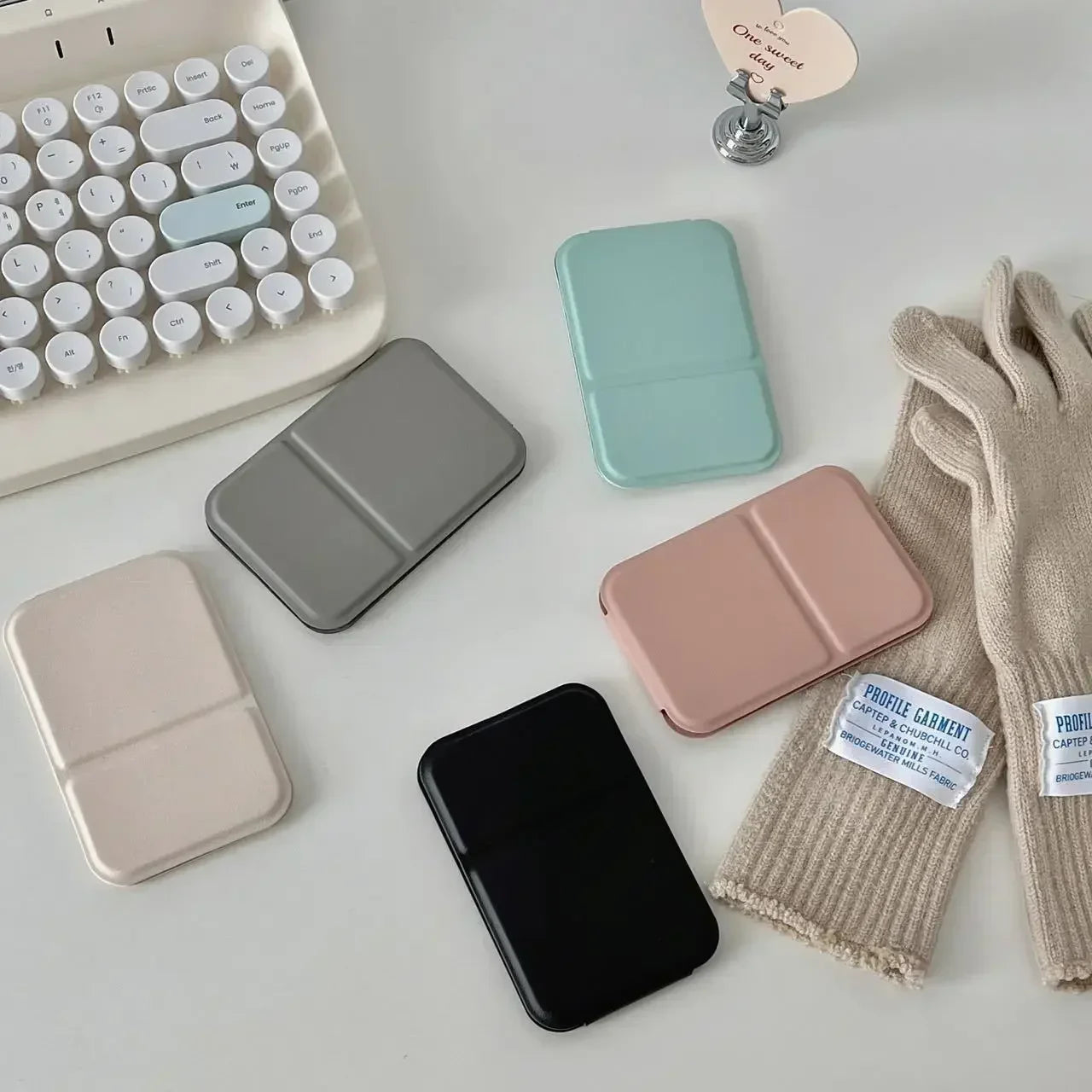 Faltender PU-Leder-Makeup-Spiegel – Eleganter Kompakt-Handspiegel für Reisen und den täglichen Gebrauch